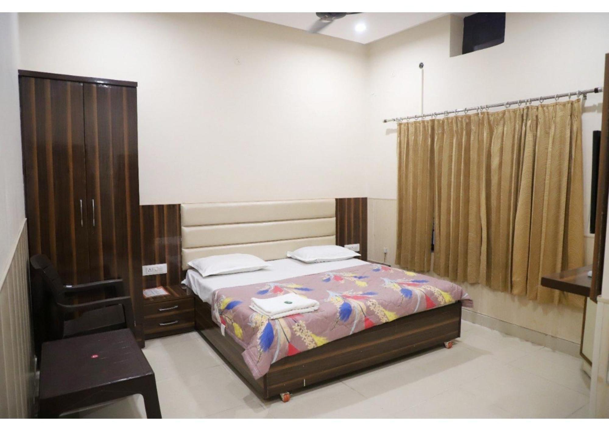 Rk Lodge Amritsar Exterior photo