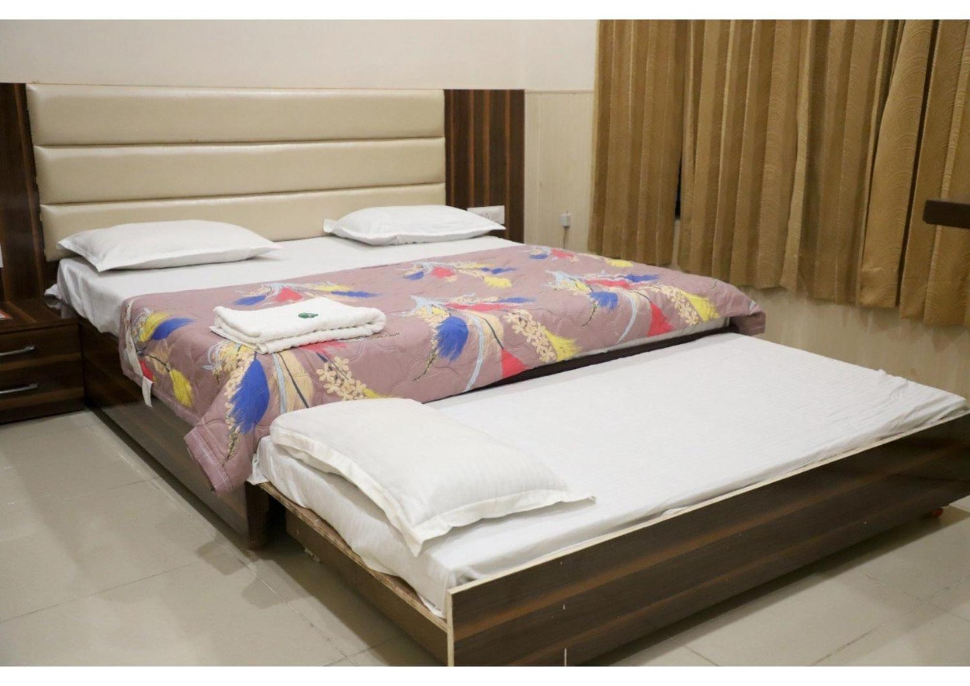 Rk Lodge Amritsar Exterior photo