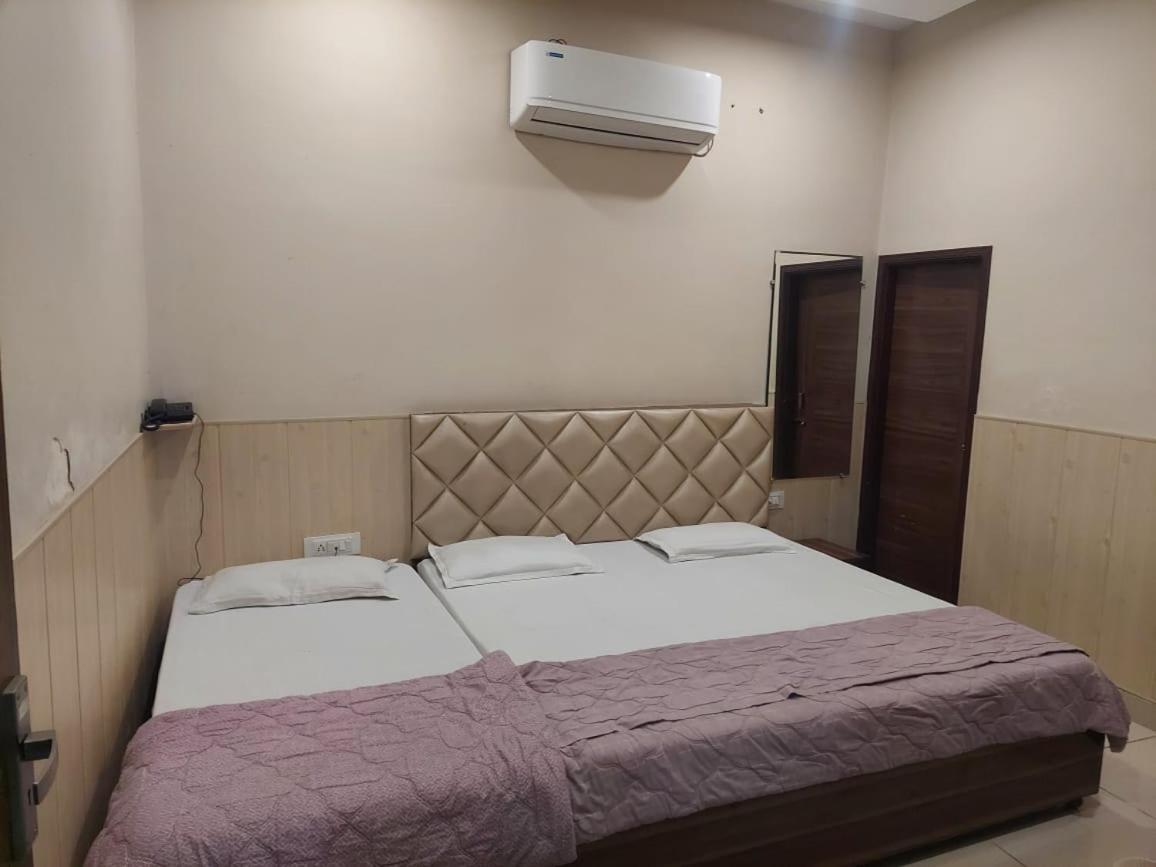 Rk Lodge Amritsar Room photo