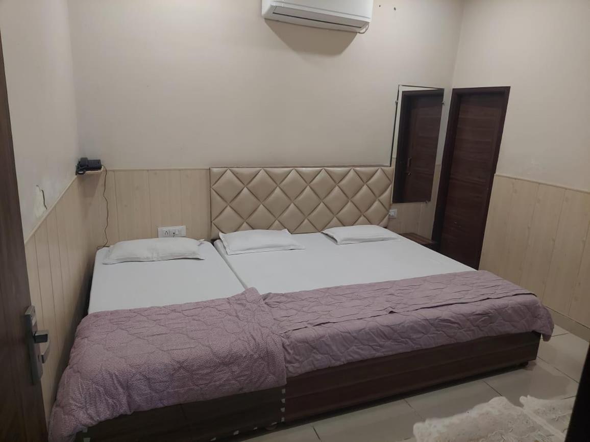 Rk Lodge Amritsar Exterior photo